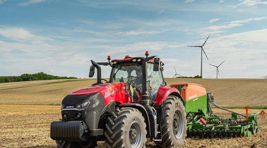 „A perctalajainkon lehet tomboló aszály vagy súlyos eső, minket Case IH traktor még nem hagyott cserben!