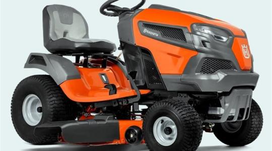 Mikrochip-hiány után motorhiány? Veszélyben a traktorok?