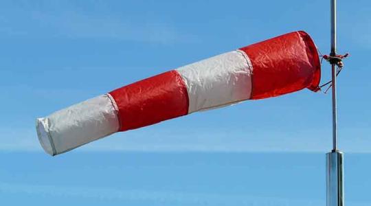 Figyelmeztetést adott ki az OMSZ: 80 km/h-t meghaladó szél is lehet