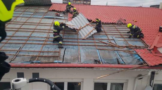 Már most brutális károkat hagyott maga után a viharos szél, és még nincs vége