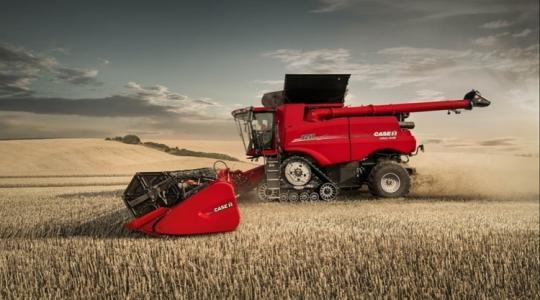 Case-IH Axial-flow 8250 kombájn: nagyobb teljesítmény az Axial-Flow® automatizálással 