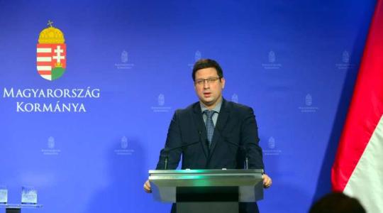Bejelentés a Kormányinfón: vége a maszkviselésnek 