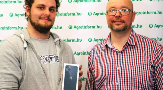 iPhone-t nyert a gazda, aki a szántás nélküli talajművelésről is elmondta a véleményét