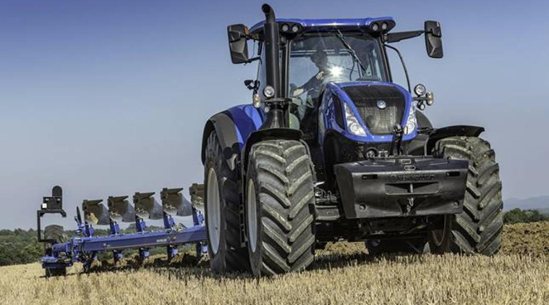 Lerántották a leplet a New Holland új zászlóshajó traktoráról