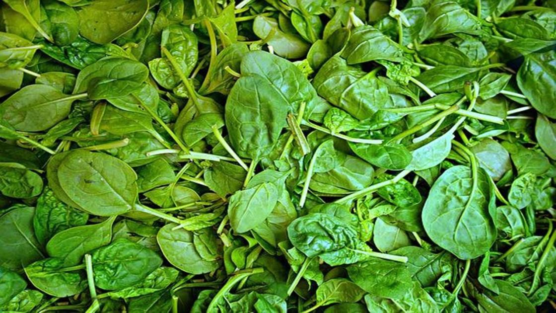 Primőrdömping a piacokon: megjelent a hazai karfiol, a spenót, a csomós répa és a petrezselyem