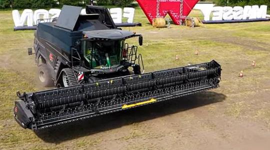 Magyarországon indította útjára 2022-ben méltán híres show-ját a Massey Ferguson! 