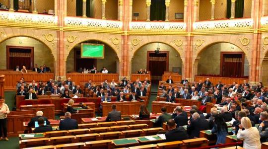Az élelmiszerek nulla százalékos áfájáról vitáznak a parlamentben