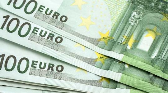 Elképesztő mélységekben a forint – még a 400-as mélypontot is átlépte 
