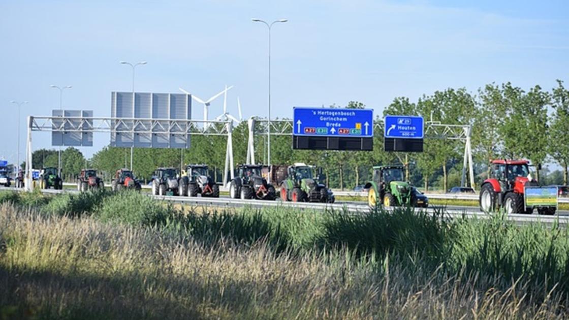 Tüntetéshullám Európában: a német agrártermelők is demonstrációba kezdtek Tüntetéshullám Európában: a német agrártermelők is demonstrációba kezdtek