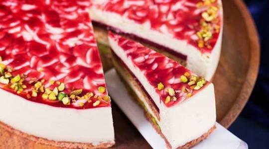 Elégették, kénsavban forralták, sósavval roncsolták Magyarország Cukormentes Tortáját
