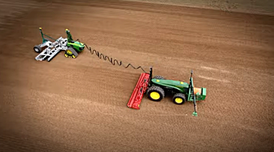 Elektromos robottraktorok a John Deere fejlesztésében