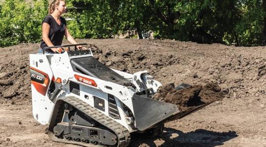 Új Bobcat MT100 minirakodógép-premier