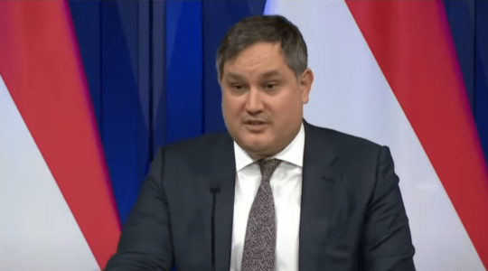 Mentőöv: a kormány támogatja az energiaintenzív termelő kkv-kat