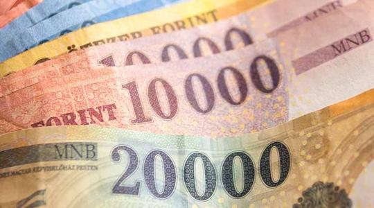 Új történelmi mélypontra zuhant a forint