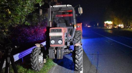 Ittas sofőr vezette az autót, amelyik belerohant a traktorpótkocsiba