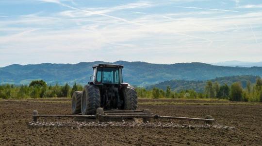 Megint felrobbant egy traktor