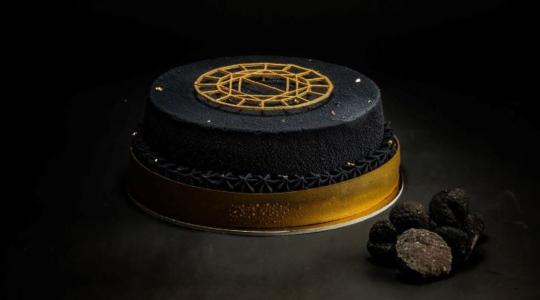 Ilyet még biztos nem láttál, itt a torta szarvasgombából, 100 ezerért!