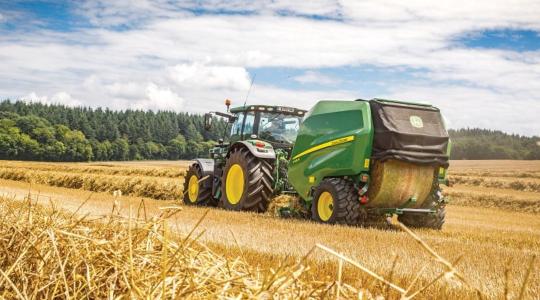 Fix vagy változó kamrás bálázó? Nézd meg a John Deere választékát