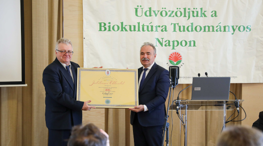 Az Agrárminisztérium minden lehetséges módon segíti az ökológiai gazdálkodás hazai előmozdítását