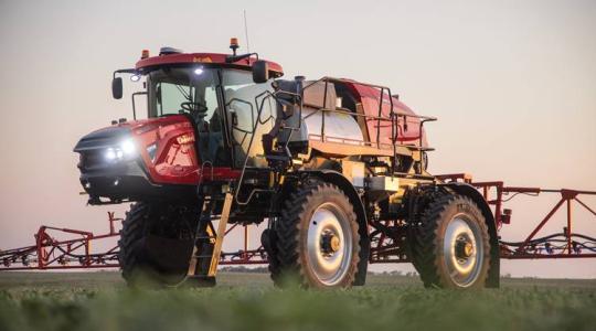 Nagy műszaki előrelépés történt a Case IH Patriot® önjáró permetezőgépeknél