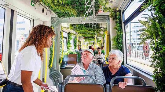 Nem semmi: síneken guruló növényház Hollandiában