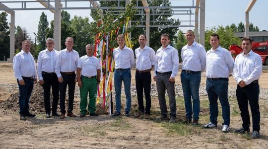 Új AXIÁL-hagyomány a székesfehérvári bokrétaünnepen