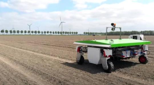 Egy új gyomlálórobot, amely akár 10 hektáron is képes a gyommentességet fenntartani!