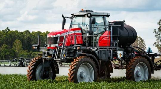 Hamarosan új Massey Ferguson önjáró permetezőgép érkezik az amerikai piacra