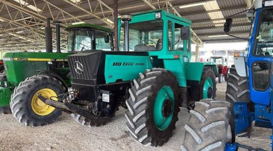 Nagy üzlet az öreg traktor!