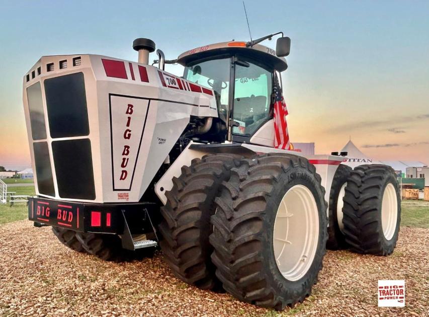 Videón az új Big Bud traktor, beleremeg a föld is, ha elindul!