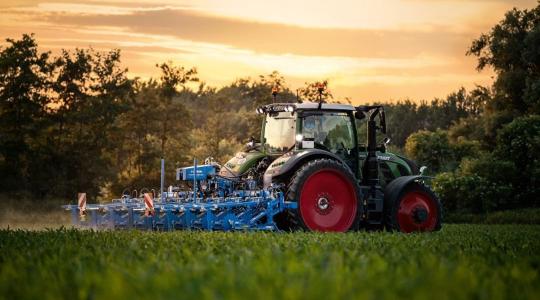 Mechanikai gyomirtó munkagépek immár LEMKEN márkanévvel és kék színben