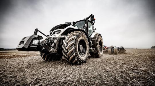 Valtra Q széria – egy jóképű Fenevad, minden célra