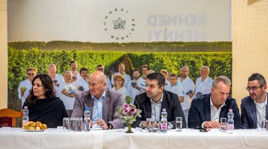 Borászatokat is érintő agrártámogatási pályázatokról tartott előadást Feldman Zsolt