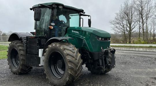 Különleges traktort villantott egy francia startup