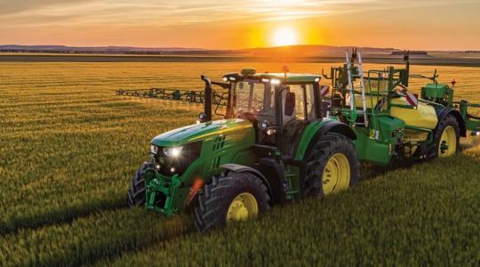 Célkeresztben a John Deere vontatott permetező portfóliója 