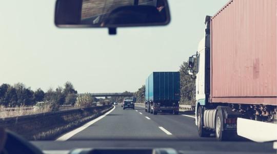 Megvédi a hazai mezőgazdaságot az import bejelentésének előírása
