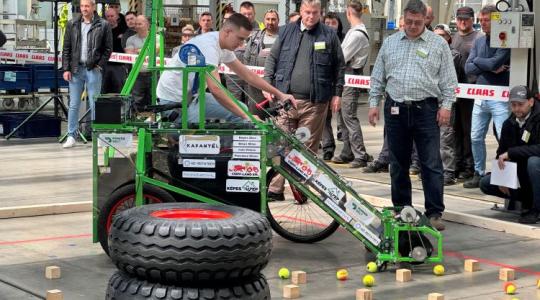 Ez ám a kihívás, lelkes fiataloknak: a CLAAS UniTech Mérnökverseny