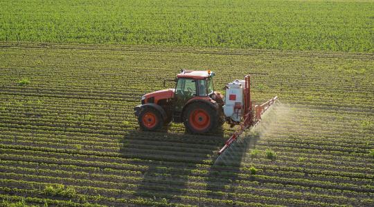 A gépbeszerzési nehézségek miatt nőtt a gépi bérmunka iránti igény az agráriumban