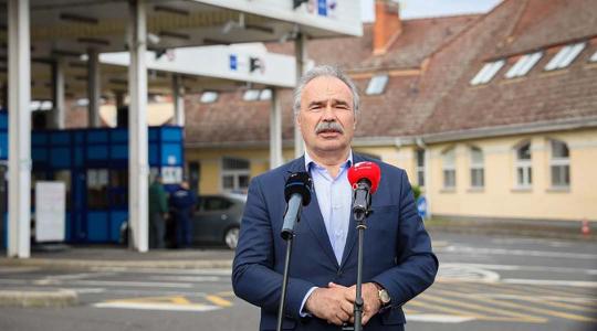 Kongatja a vészharangokat Nagy István