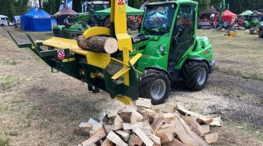 A hét hirdetése: automata tűzifa-feldolgozó