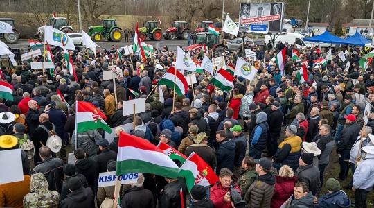 MAGOSZ-NAK: Ezer gazda gyűlt össze Brüsszel intézkedései ellen tiltakozni