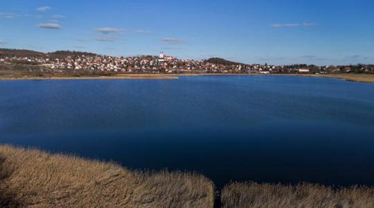 Milyen titkok rejtőznek a Balaton mélyén?