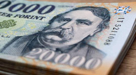 Nézted már a bankszámládat? 317,8 milliárd forint támogatást utaltak el