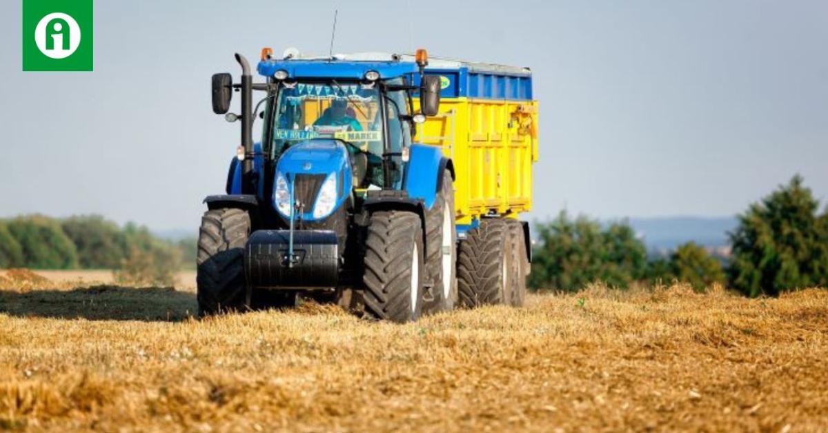 A szakma csúcsa, ahogy ez a traktoros ráfog a pótra! +VIDEÓ