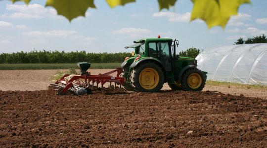 Feleannyi traktor sem talált gazdára, mint 2023 áprilisában