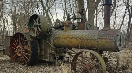 Ez a rozsdás traktor többért kelt el, mint egy új kombájn Ez a rozsdás traktor többért kelt el, mint egy új kombájn