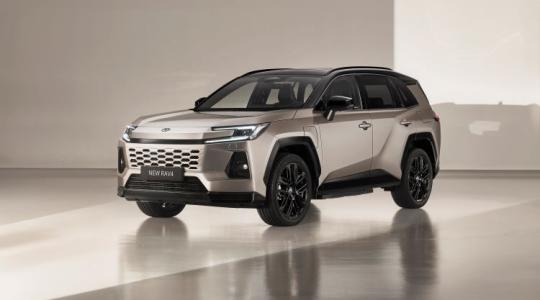 Plug-in hibrid forradalom: a RAV4 most már 100 km-t is elmegy tisztán Plug-in hibrid forradalom: a RAV4 most már 100 km-t is elmegy tisztán