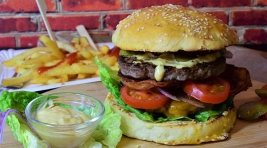 Egymillió dolláros per zajlik egy hagyma miatt Egymillió dolláros per zajlik egy hagyma miatt
