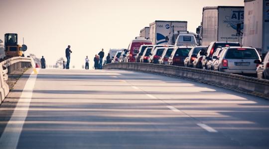 Baleset a Dunántúlon: Nyerges vontató és személyautó ütközött