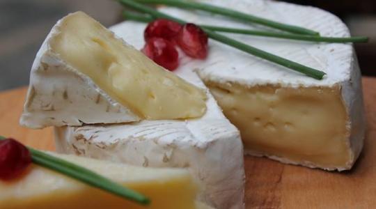 Örökre eltűnhetnek az ikonikus francia sajtok